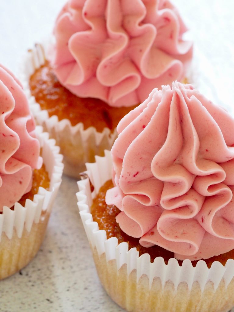 baked-cake-cream-853004 baked-cake-cream-853004