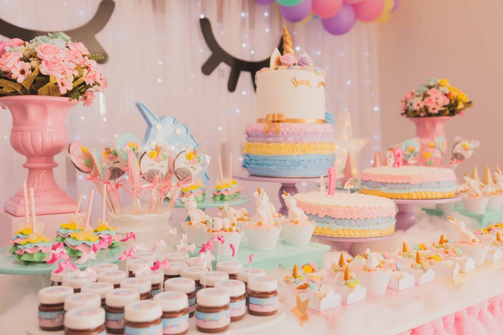 birthday-cakes-cakes-close-up-1857157 birthday-cakes-cakes-close-up-1857157