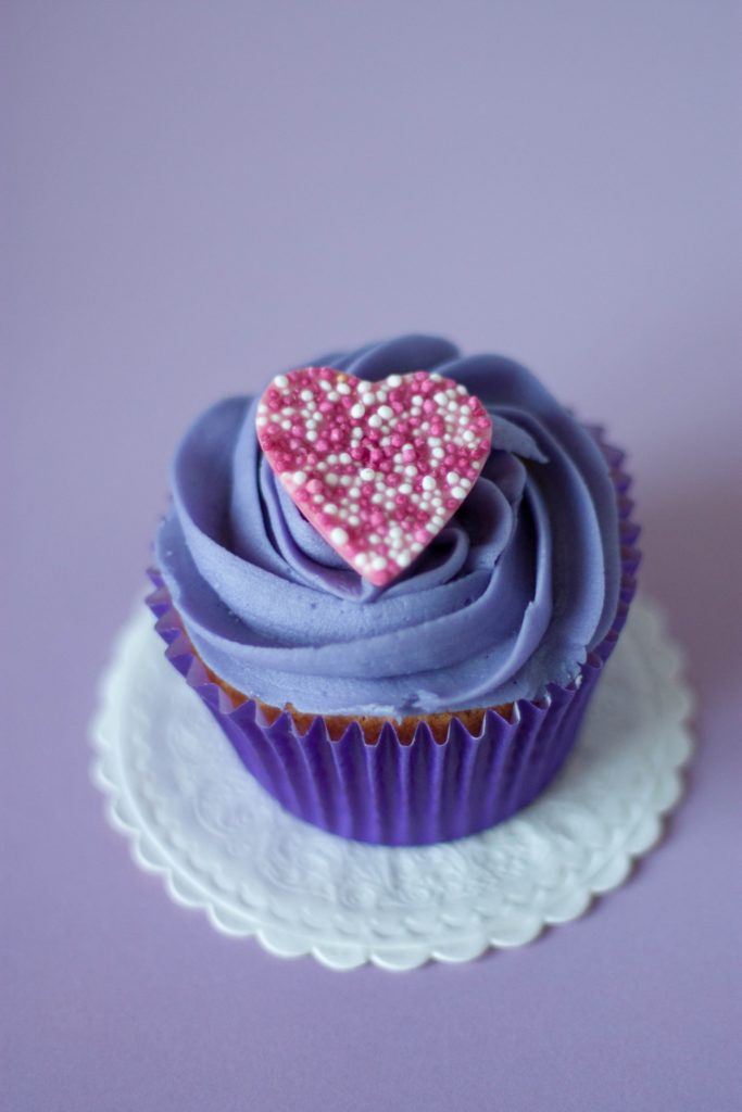 cupcake-food-heart-8882 cupcake-food-heart-8882